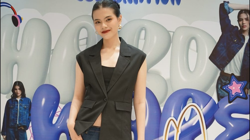 Tren Denim Lokal 2025: Perpaduan Gaya Modern dan Sentuhan Budaya Indonesia, Fashion Lokal Kembali Jadi Sorotan 2025
            - galeri foto