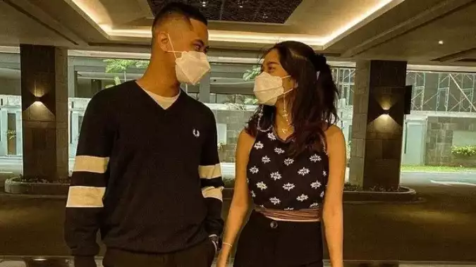 Potret Azizah Salsha bareng Sabian Tama