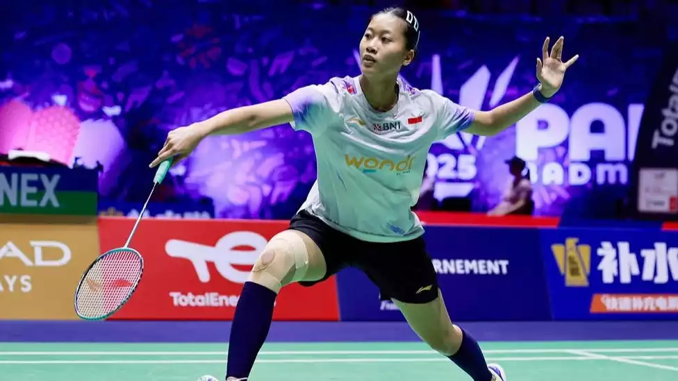 Putri KW kalahkan Tomoka Miyazaki di 16 besar Kejuaraan Dunia BWF 2025