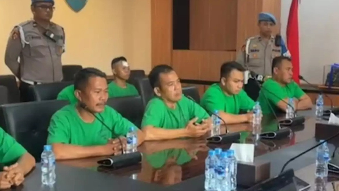 Top 3 News: Tak Habis Pikir sama Megawati Hangestri Ternyata... Air Mata Kompol Cosmas Penabrak Ojol di Demo
            - galeri foto