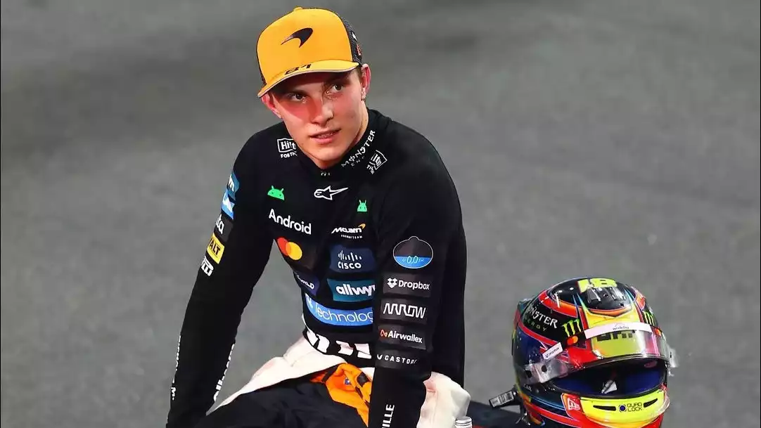 Pembalap McLaren Oscar Piastri