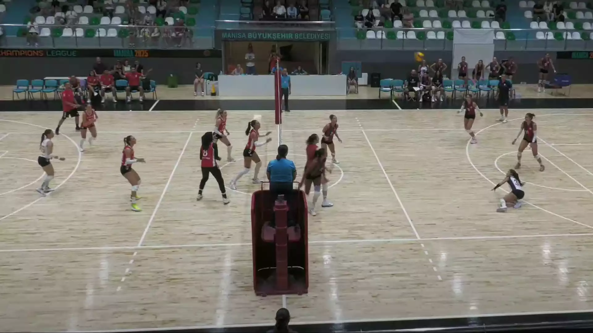 Laga Manisa BBSK vs Altinordu di Ferdi Zeyrek Turnuvasi