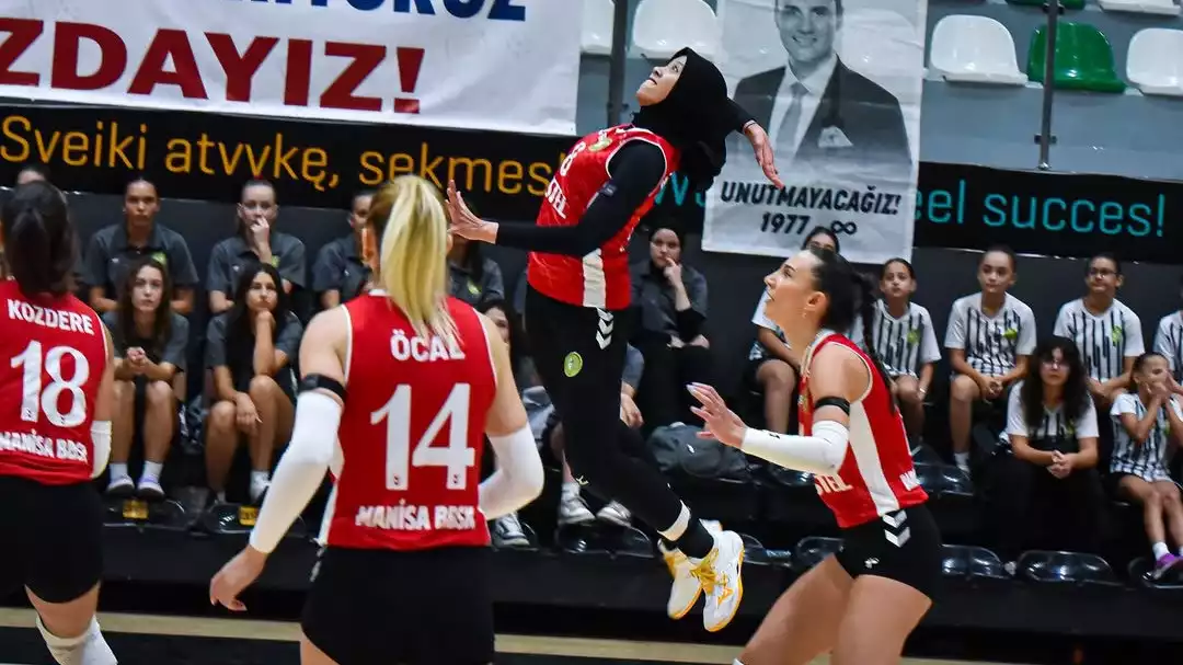 Megawati Hangestri saat bermain bersama Manisa BBSK