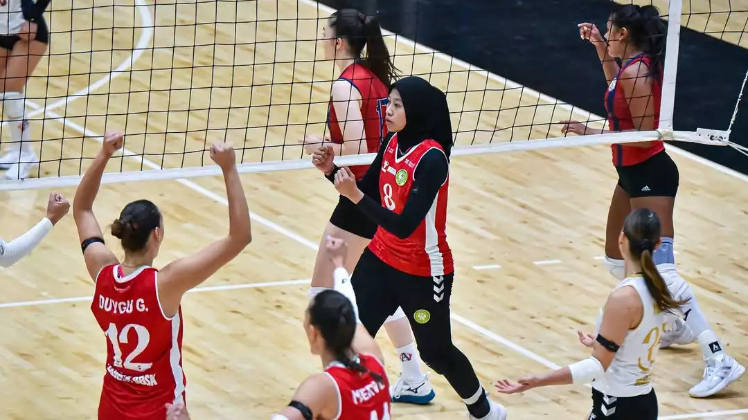 Megawati Hangestri dan para pemain Manisa BBSK