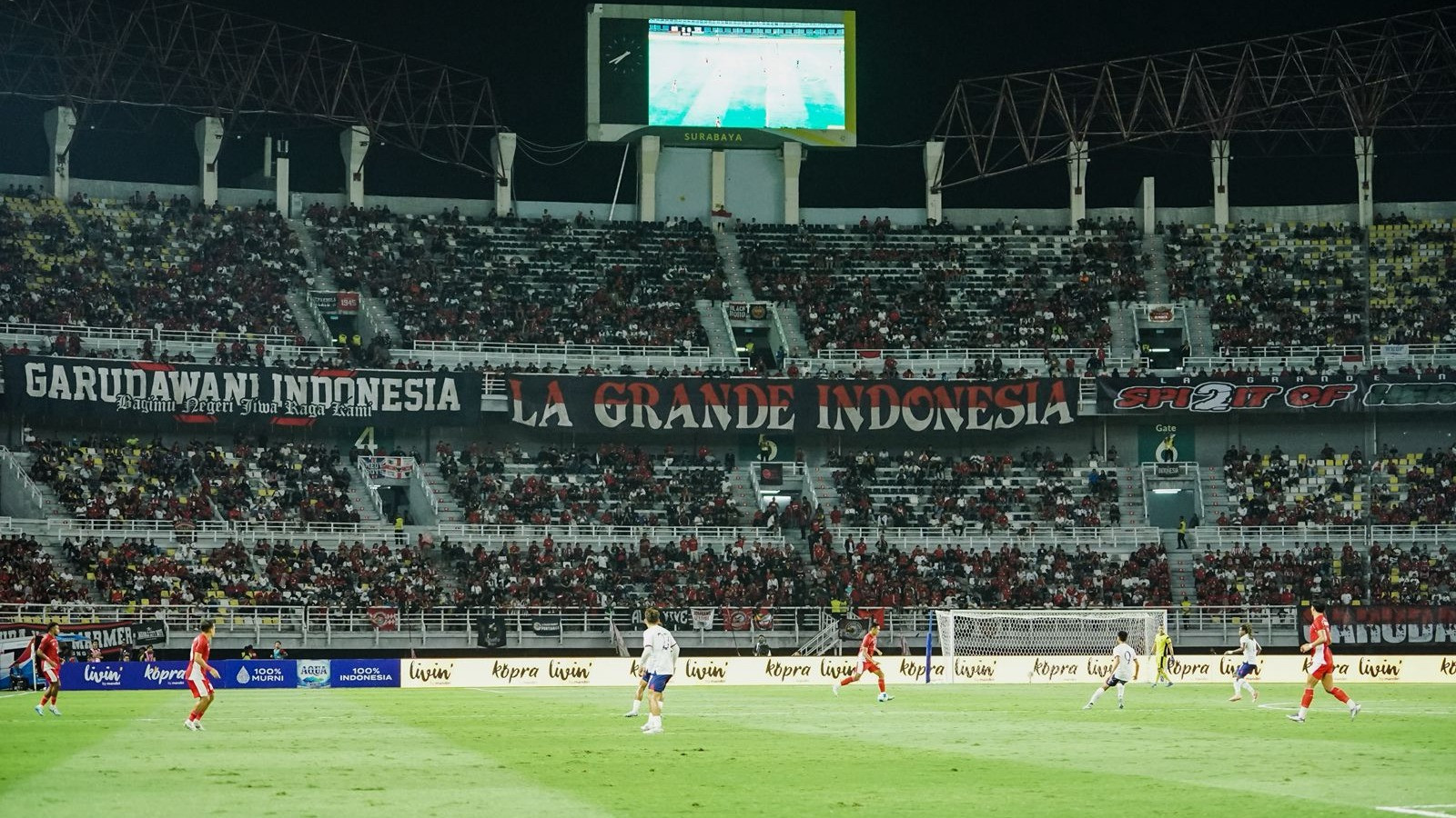 Suporter Timnas Indonesia Vs Taiwan di Stadion Gelora Bung Tomo, Surabaya pada Jumat (5/9/20225)