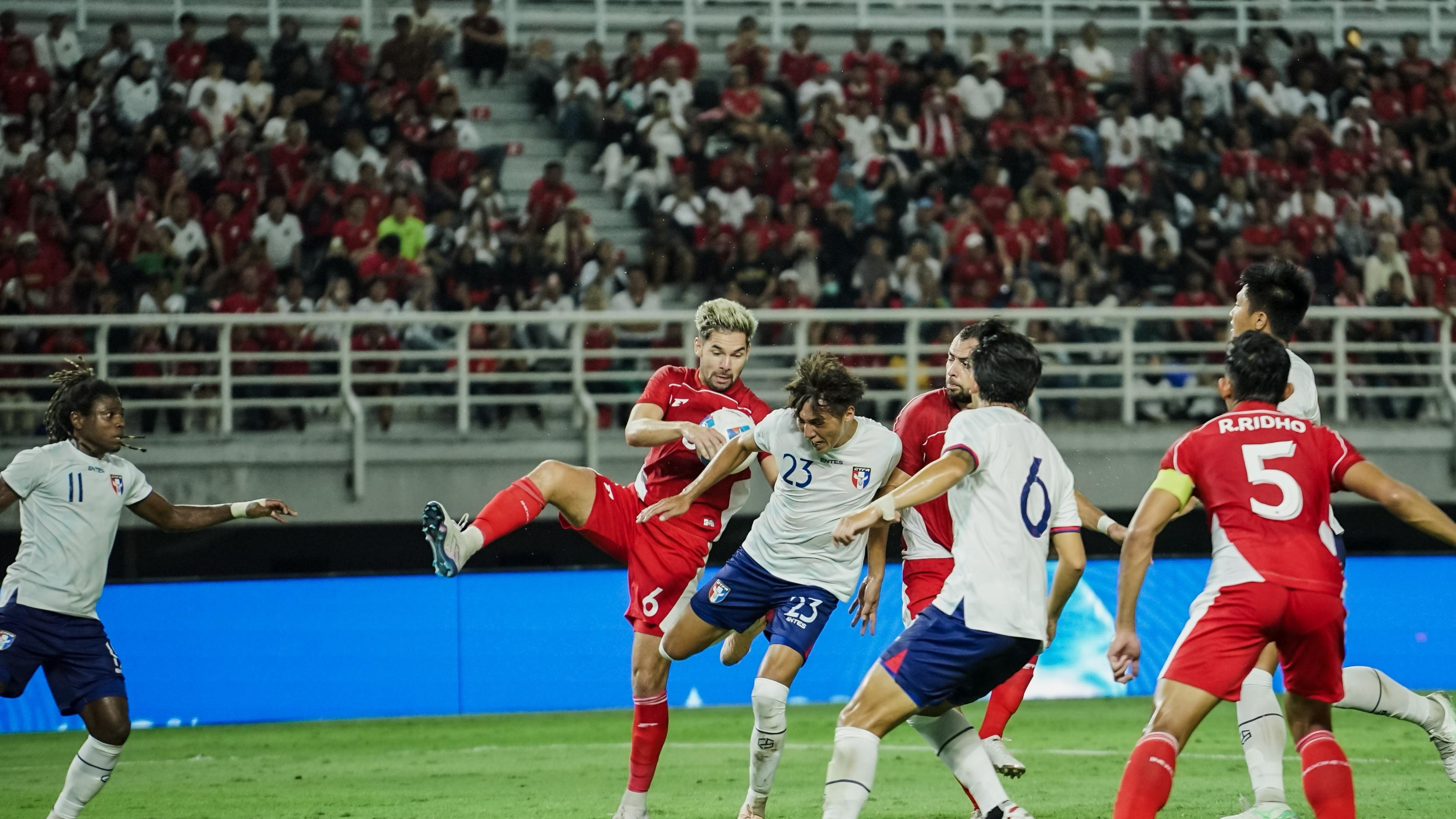 Babak Belur Dijahar Timnas Indonesia 0-6, Pelatih Taiwan Bicara Jujur soal Kelebihan Utama Skuad Garuda
            - galeri foto