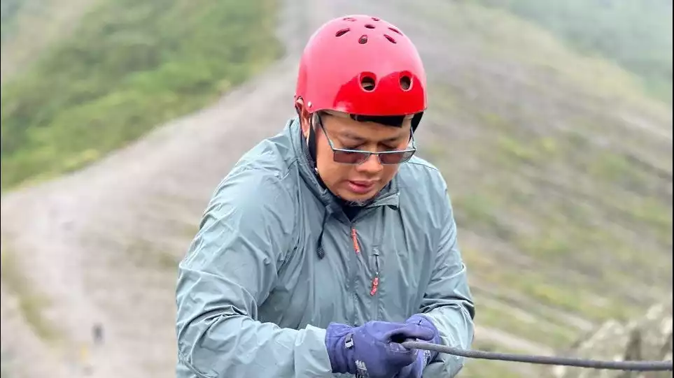 Dokter Wahyu Tomo, seorang dokter konsultan bedah onkologi RSA UGM