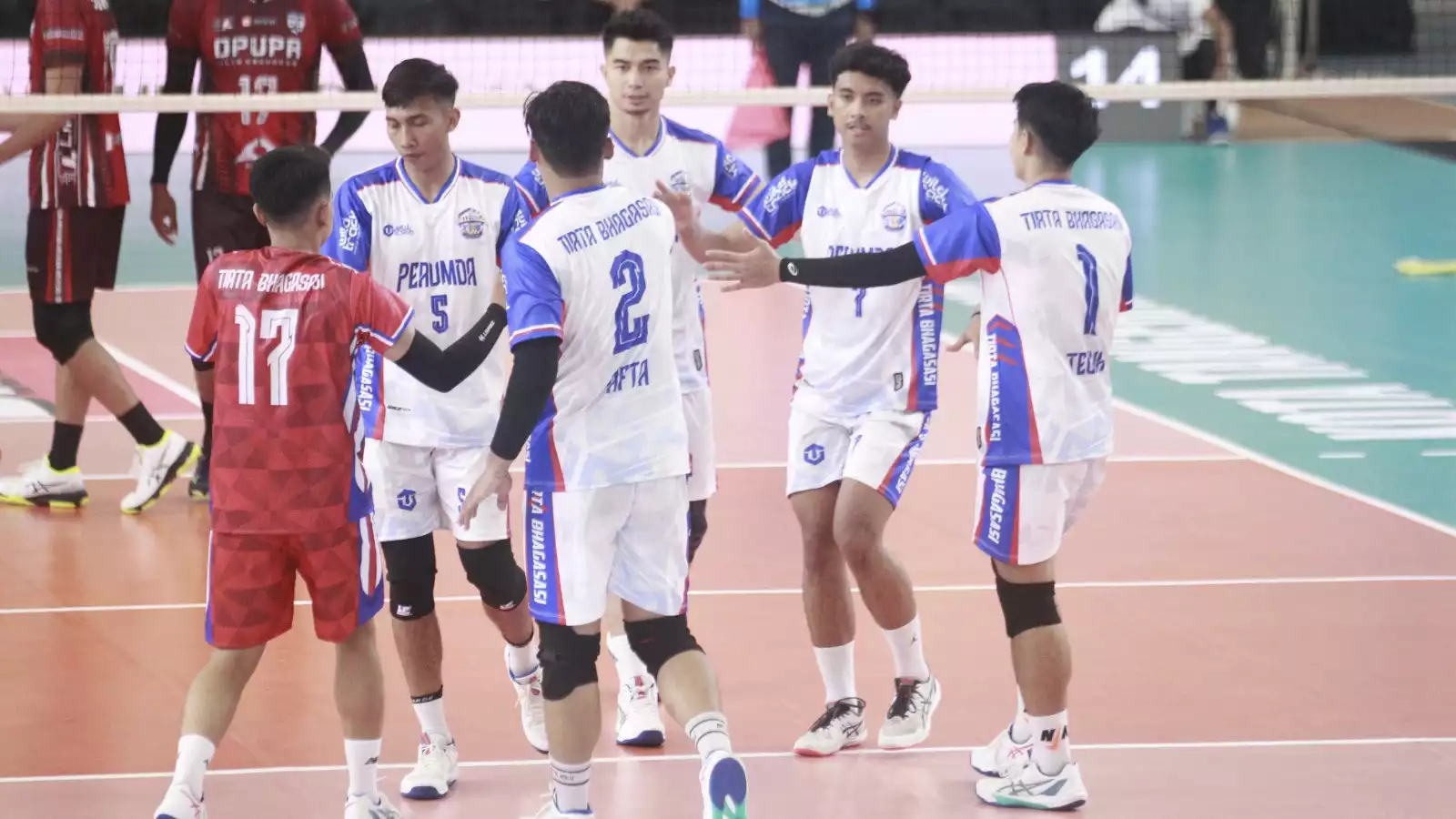 Para pemain Perumda Tirta Bhagasasi Bekasi saat di Livoli Divisi Utama 2025.