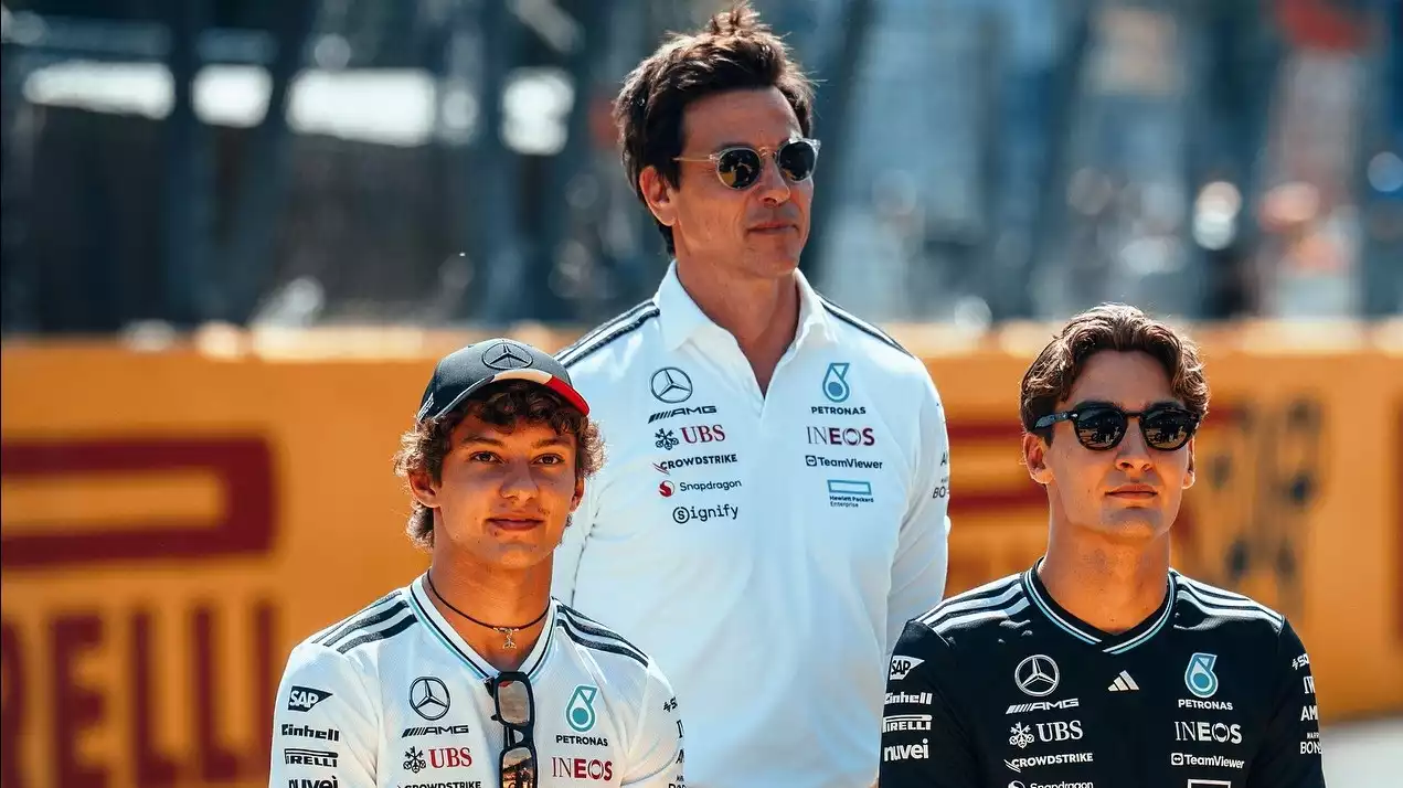Kimi Antonelli, Toto Wolff dan George Russell
