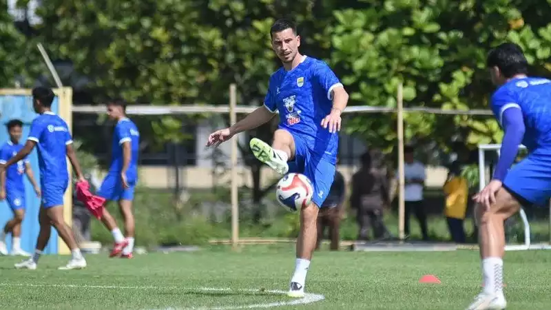 Thom Haye dan Eliano Reijnders Gabung Latihan Persib, Berpeluang Debut Lawan Persebaya