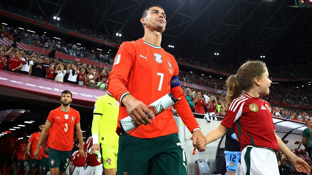 Dahului Timnas Indonesia, Negara Nenek Moyang Cristiano Ronaldo Tanjung Verde Resmi Lolos ke Piala Dunia 2026
            - galeri foto
