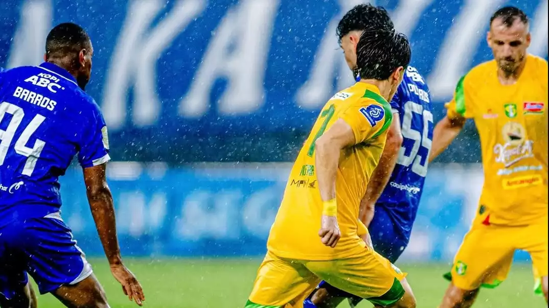 Pemain Persebaya, Rivera