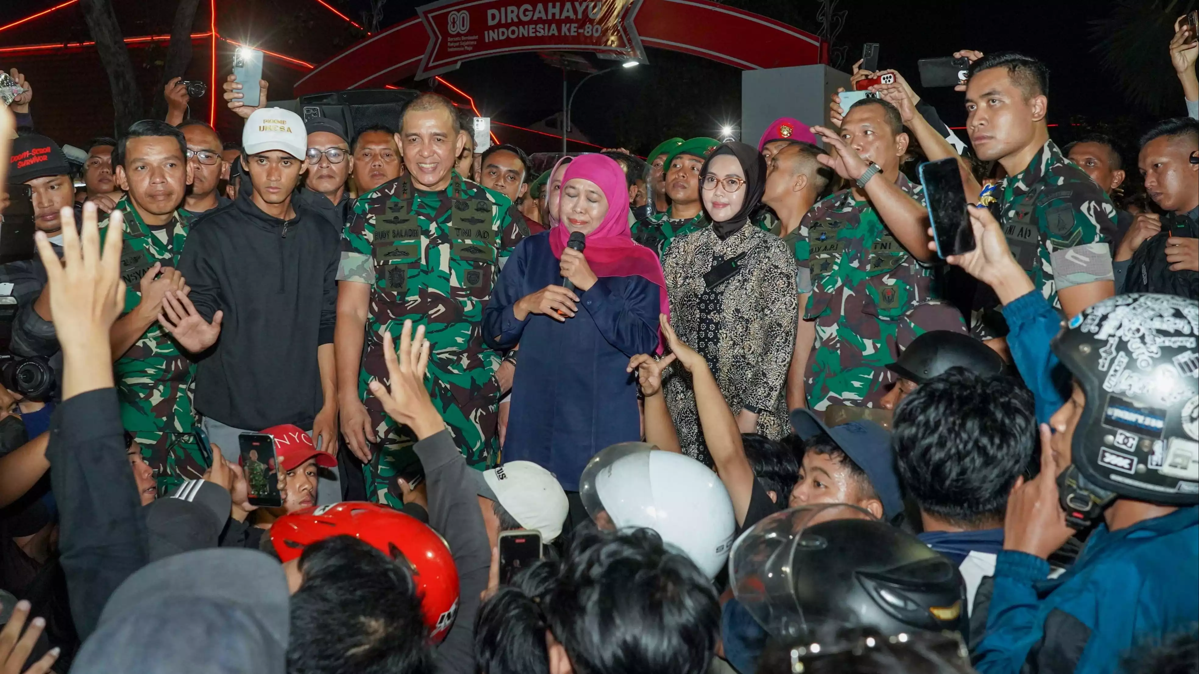 Aksi demo di Surabaya
