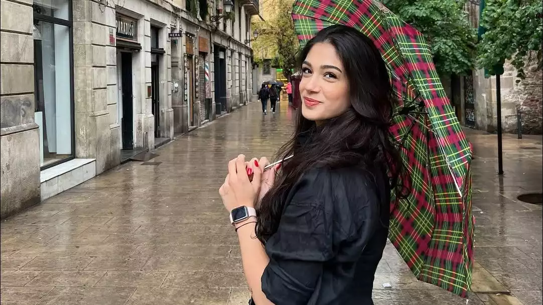 Atlet voli cantik Turki Yasemin Guveli