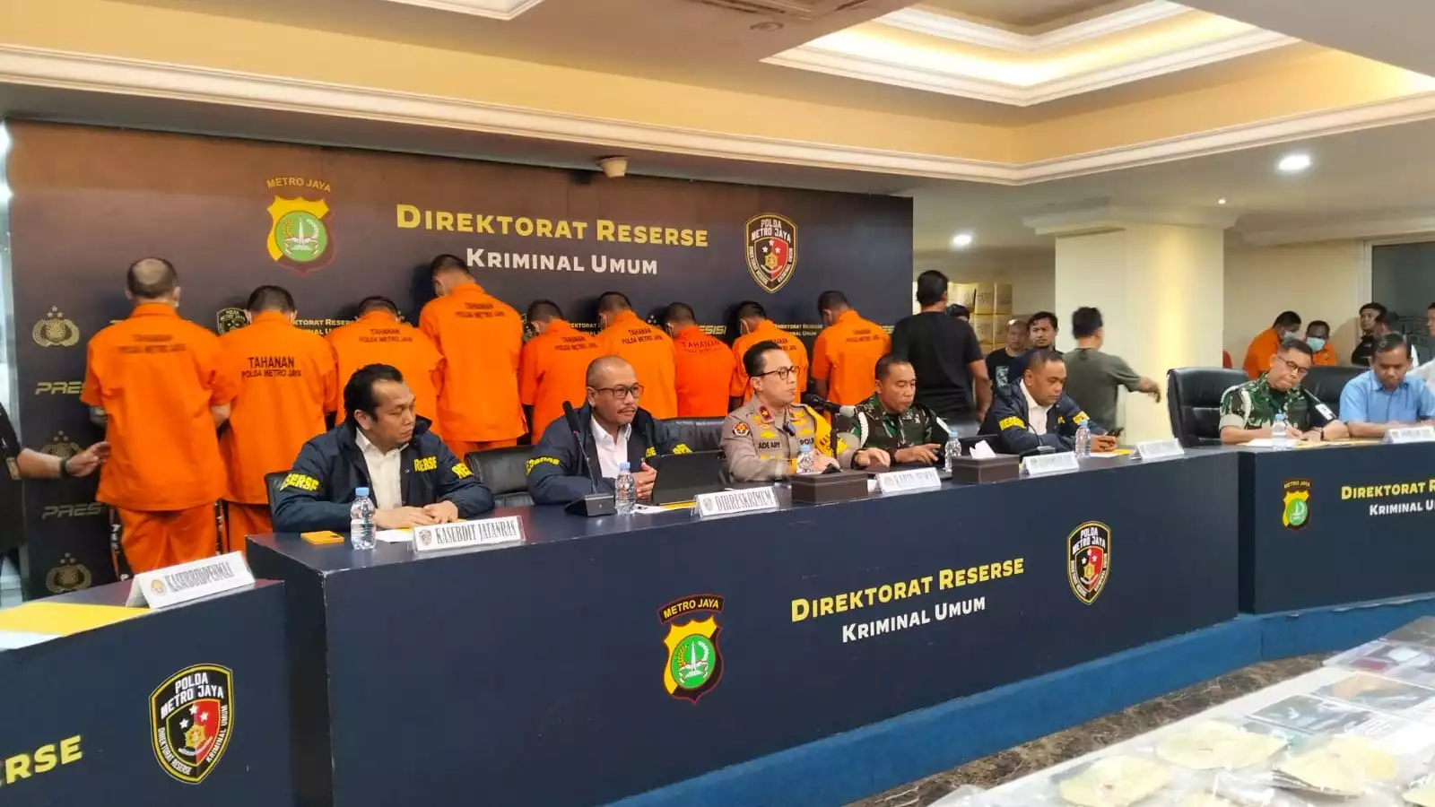 Konferensi pers kasus penculikan-pembunuhan Kacab BRI Cempaka Putih, Selasa (16/9/2025)