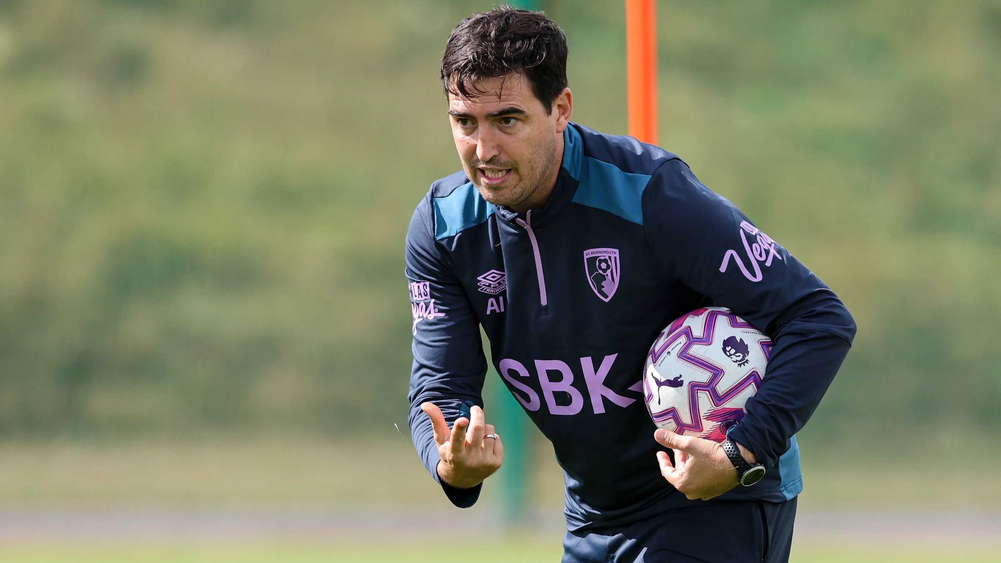 Pelatih AFC Bournemouth, Andoni Iraola