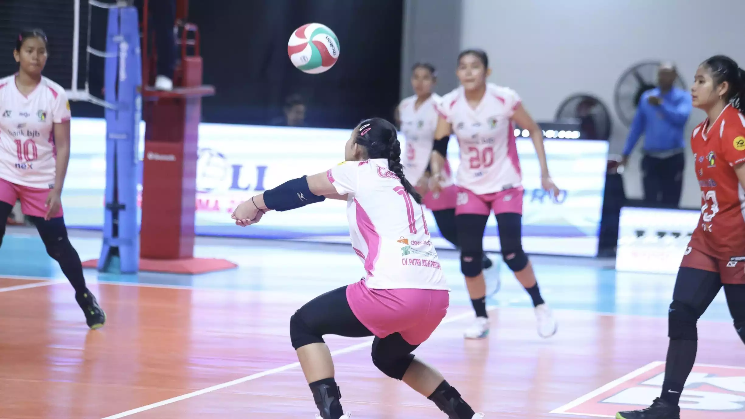 Pemain Bandung Tectona Putri saat beraksi di Livoli Divisi Utama 2025