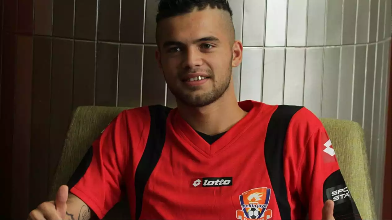 Eks Timnas Indonesia ini Akui Agama Islam Bawa Kedamaian, Pemain yang Pernah  Nakal  Berurusan Hukum karena...