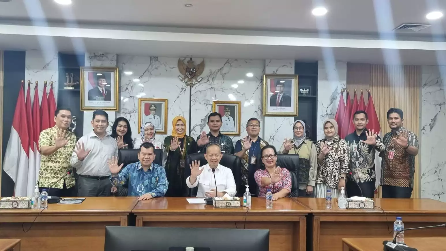 Rapat persiapan baksos antara IKA FK Unsri DKI Jakarta bersama bupati Kepulauan Seribu dan jajarannya