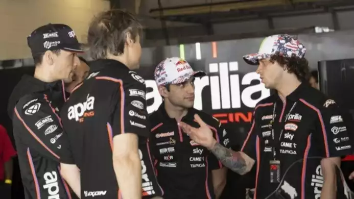 Dua pembalap Aprilia, Jorge Martin dan Marco Bezzecchi