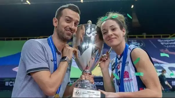 Pasangan suami-istri pelatih dan pemain di olahraga voli Daniele Santarelli dan Monica De Gennaro