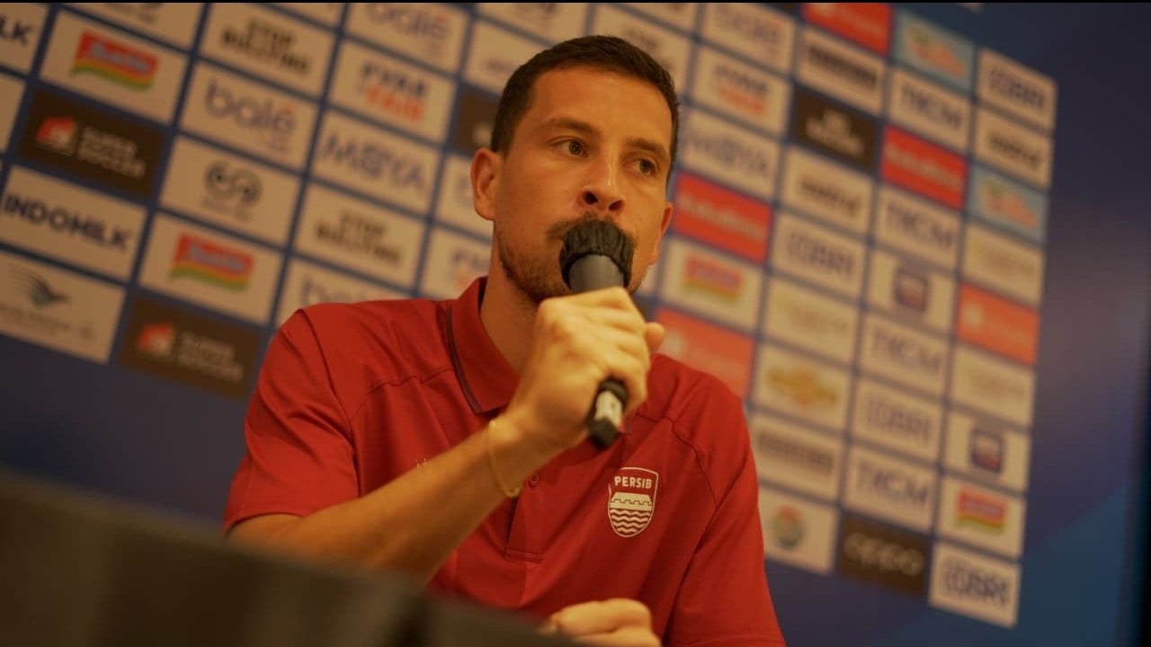 Terpopuler Timnas Indonesia: Thom Haye Resmi Dicoret, Eks Kapten Timnas Belanda Dipanggil, John Herdman Diguyur Kabar Gembira Jelang FIFA Series 2026
            - galeri foto