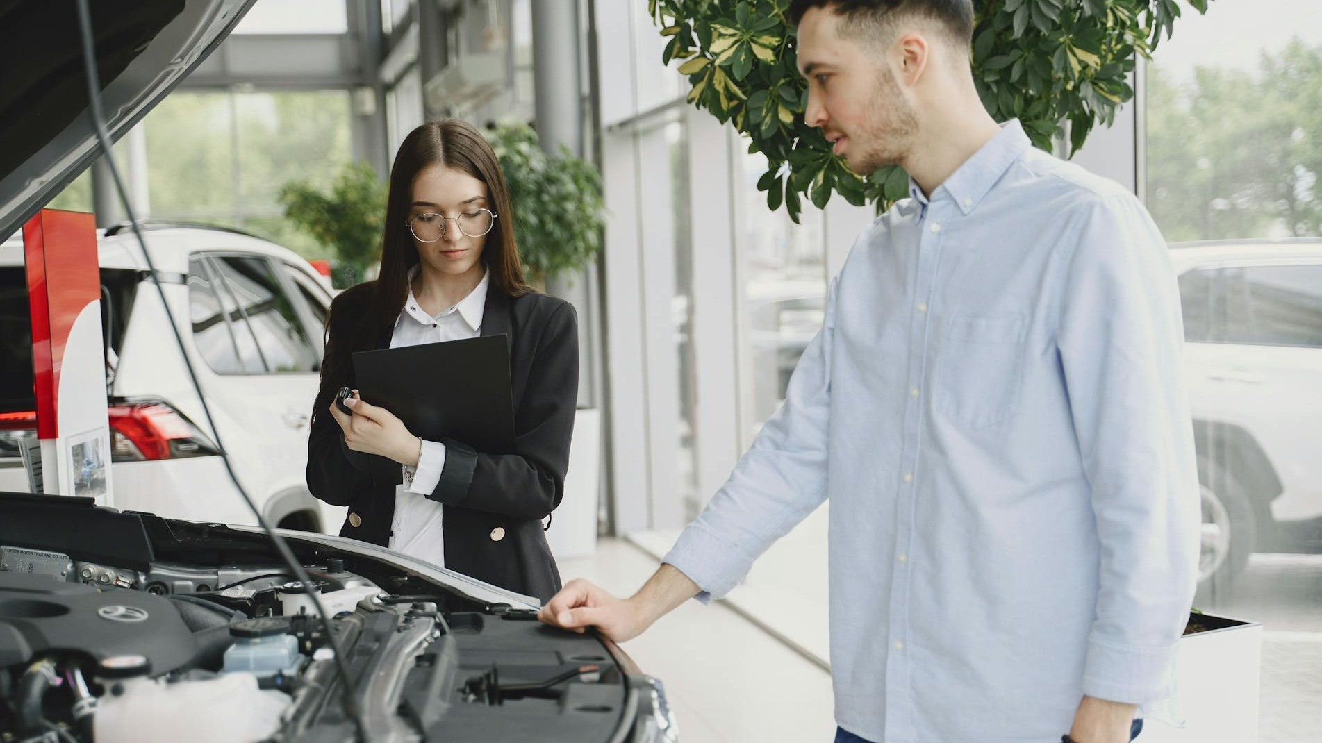 Ingin Beli Mobil Pertama, Beli Baru atau Cukup Second Aja? Ternyata Sebaiknya yang Dipilih...
            - galeri foto
