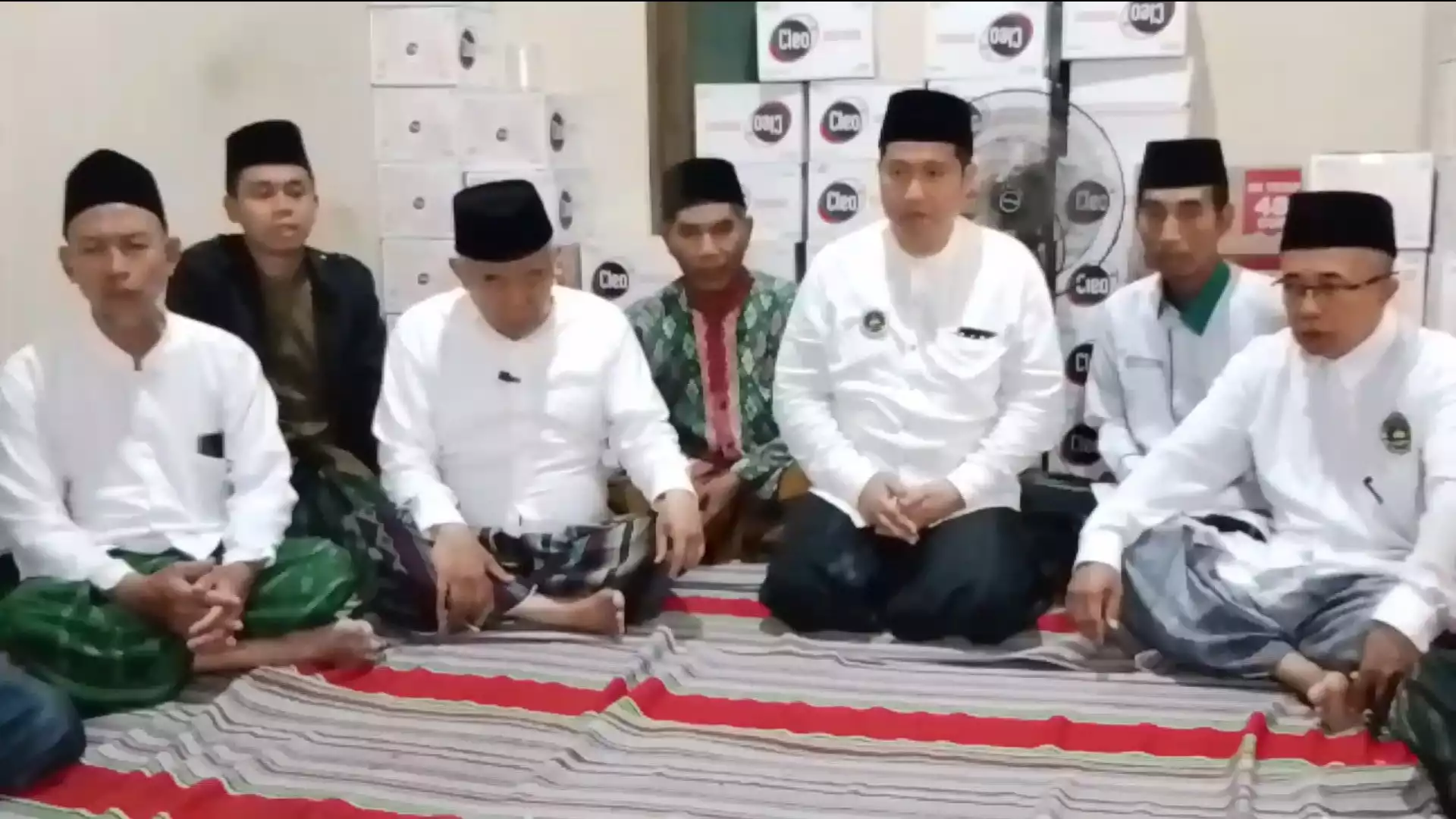 Jaringan Kiai Santri Nasional (JKSN) berikan santunan hingga memberangkatkan umrah keluarga korban ambruknya bangunan Ponpes Al Khoziny