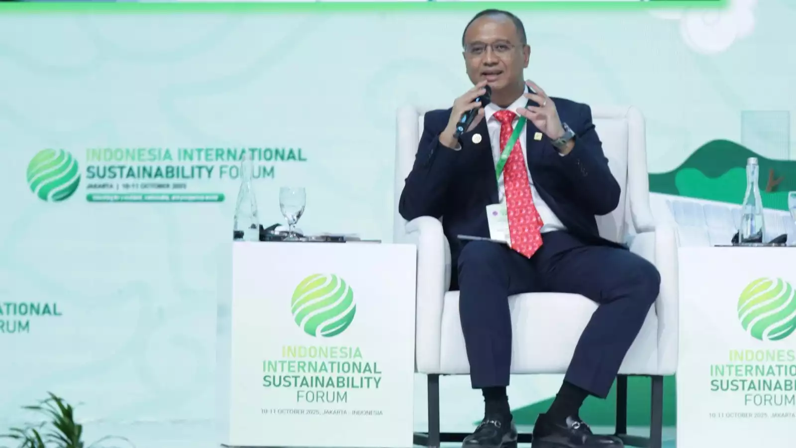 PT Pertamina (Persero) menegaskan komitmennya dalam mendukung transisi energi berkelanjutan melalui pengembangan bahan bakar ramah lingkungan.