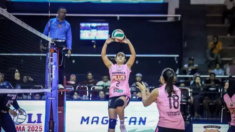 Setter Petrokimia Gresik Pupuk Indonesia, Ajeng Nur Cahaya saat menghadapi Rajawali O2C