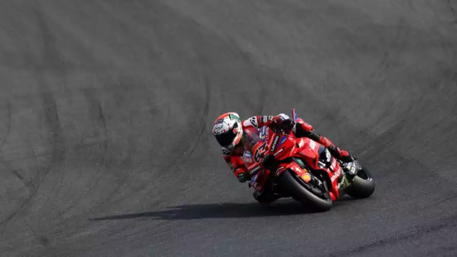 Francesco Bagnaia gagal finis di MotoGP Australia 2025