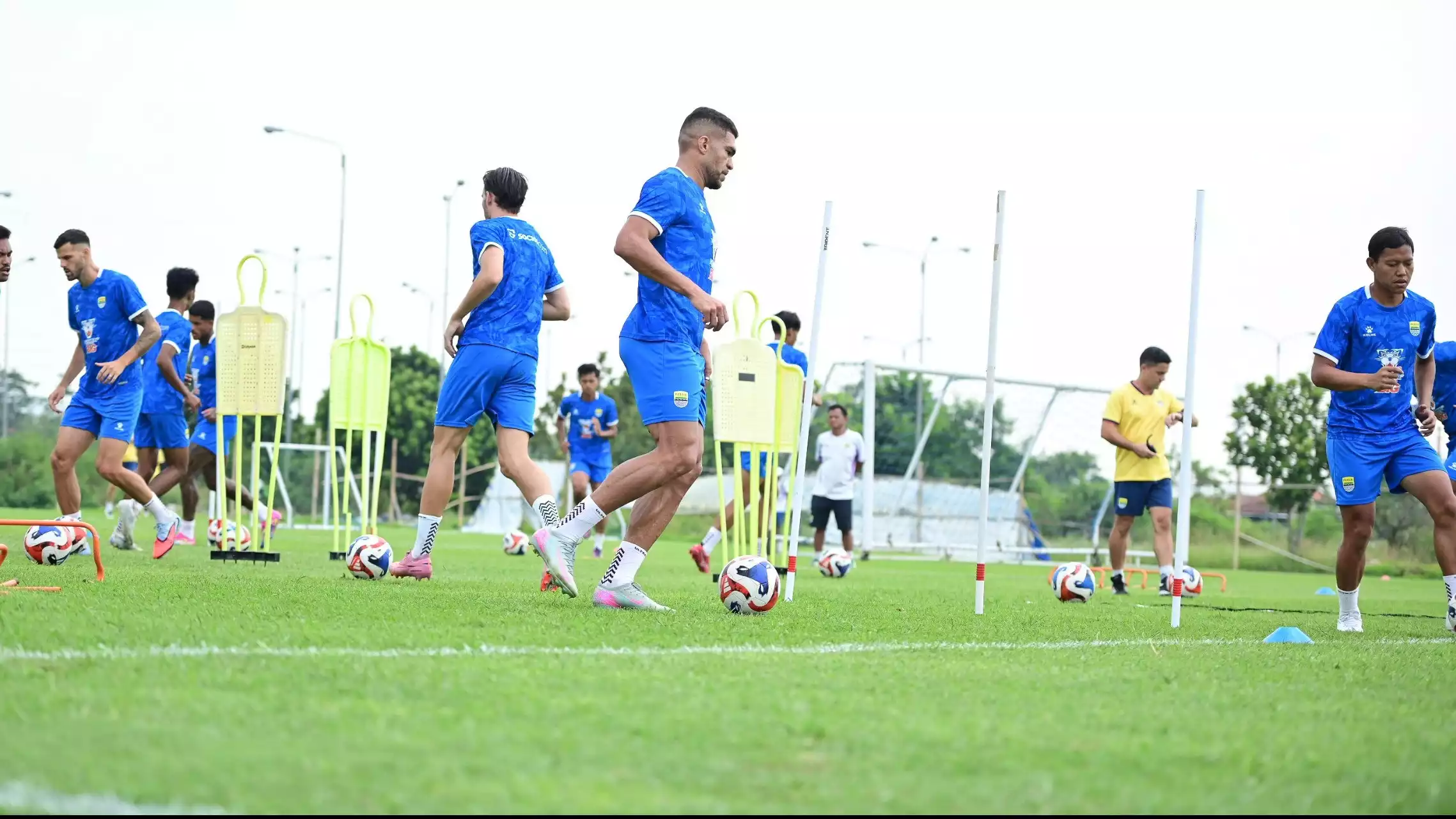 Persib Latihan Tanpa Pemain Timnas Indonesia, Bojan Hodak Beberkan Alasannya