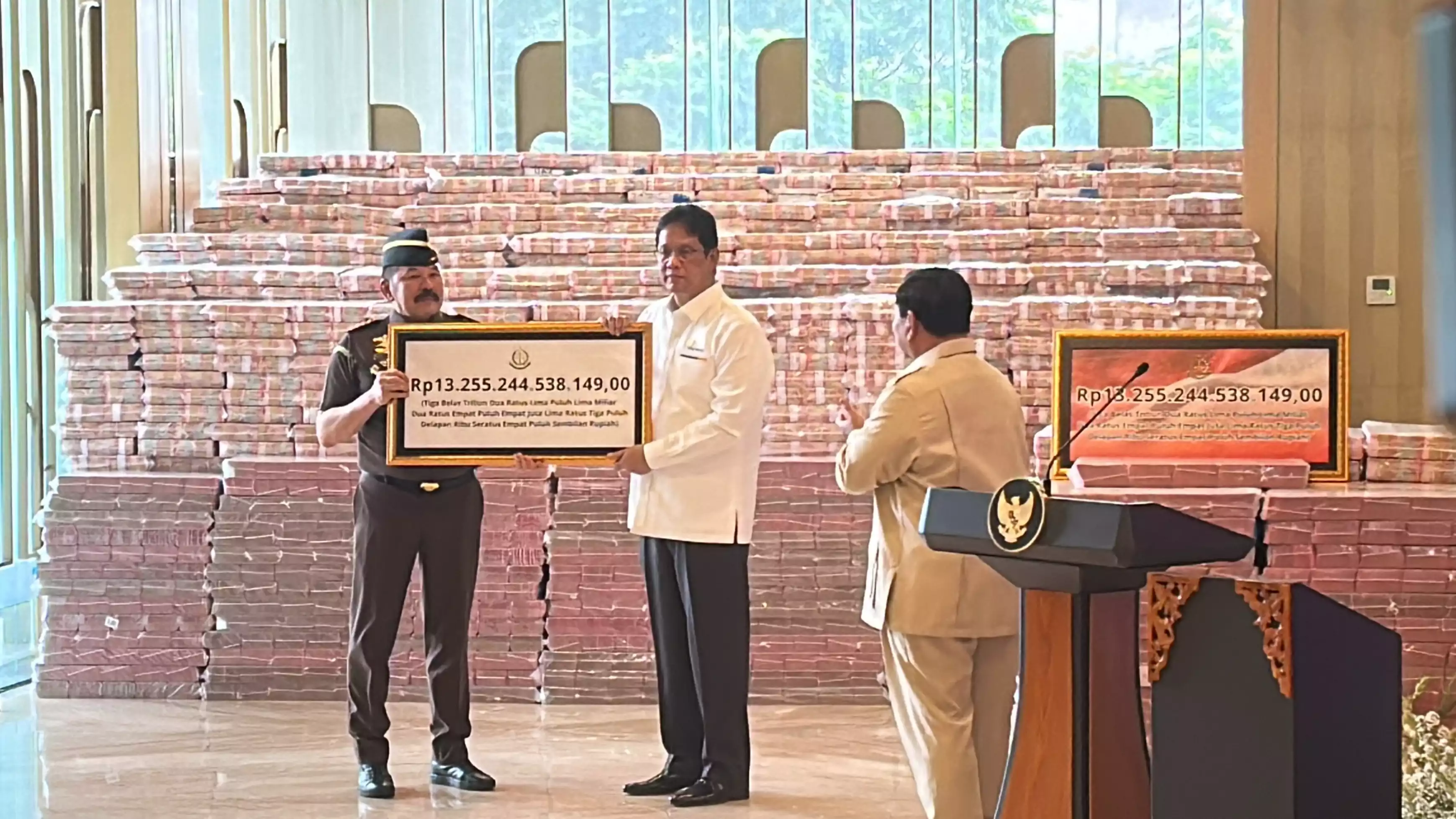 Penyerahan Hasil Korupsi CPO