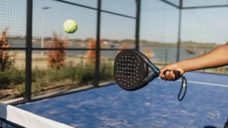 Ilustrasi Tak Sekadar Gaya Hidup dan Olahraga Hits yang Jadi Tren Saja, Padel Jadi Jembatan Solidaritas bagi Mantan Atlet Indonesia