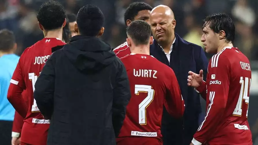 Arne Slot tanggapi santai kemenangan telak 5-1 Liverpool di markas Eintracht Frankfurt