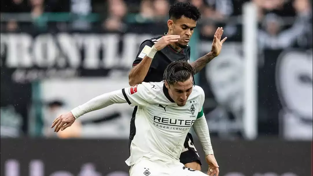 Bek Timnas Indonesia, Kevin Diks, bersinar meski Borussia Monchengladbach menelan kekalahan telak dari Bayern Munchen