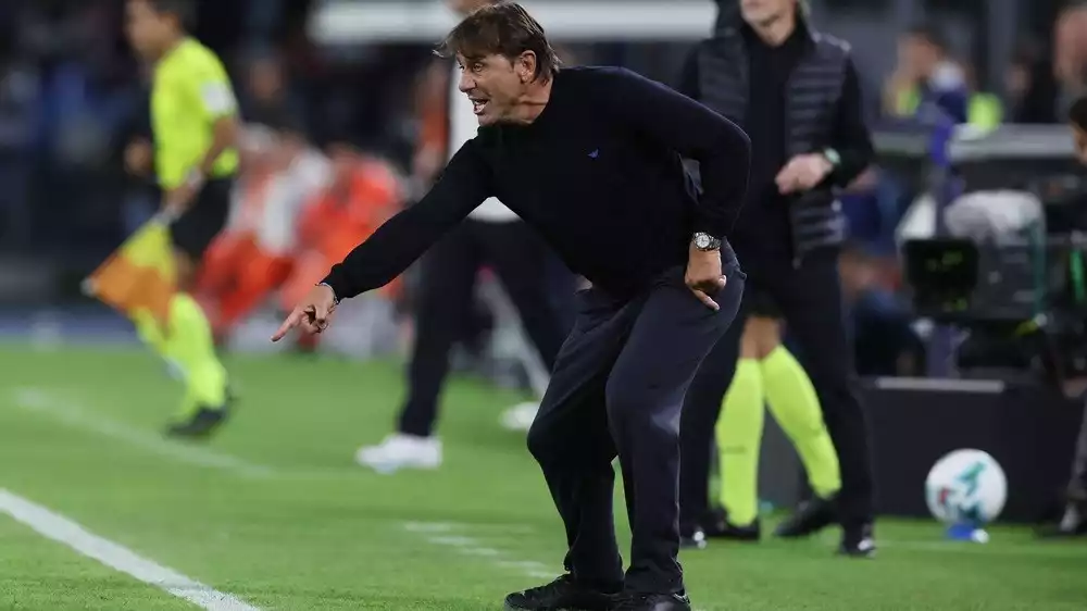 Pelatih Napoli Antonio Conte