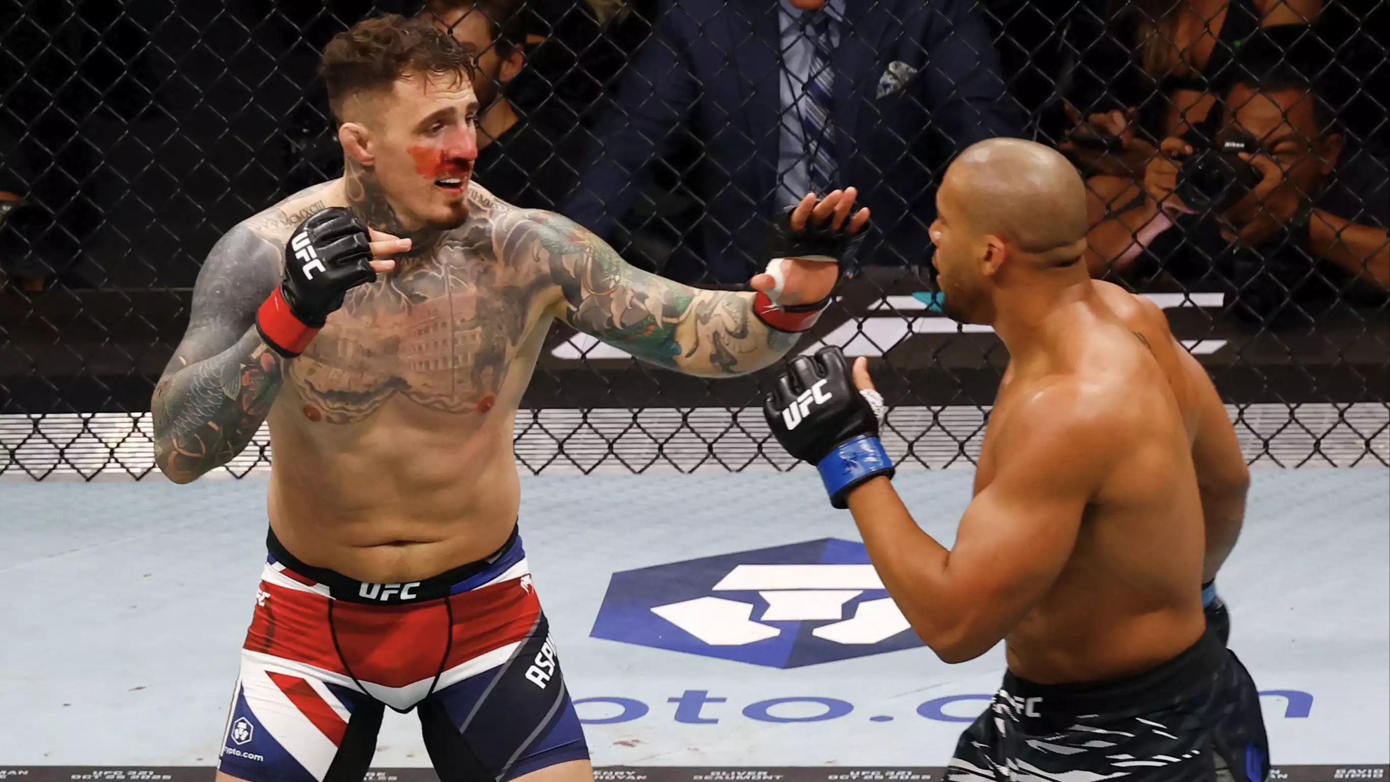 Tom Aspinall vs Ciryl Gane di UFC 321