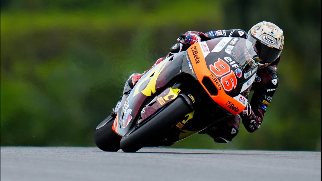 Jake Dixon juara di Moto2 Malaysia 2025.