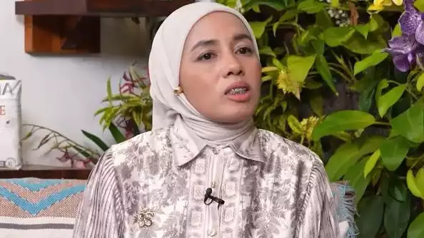 Melda Safitri, perempuan asal Aceh Singkil, diceraikan suaminya setelah lulus PPPK