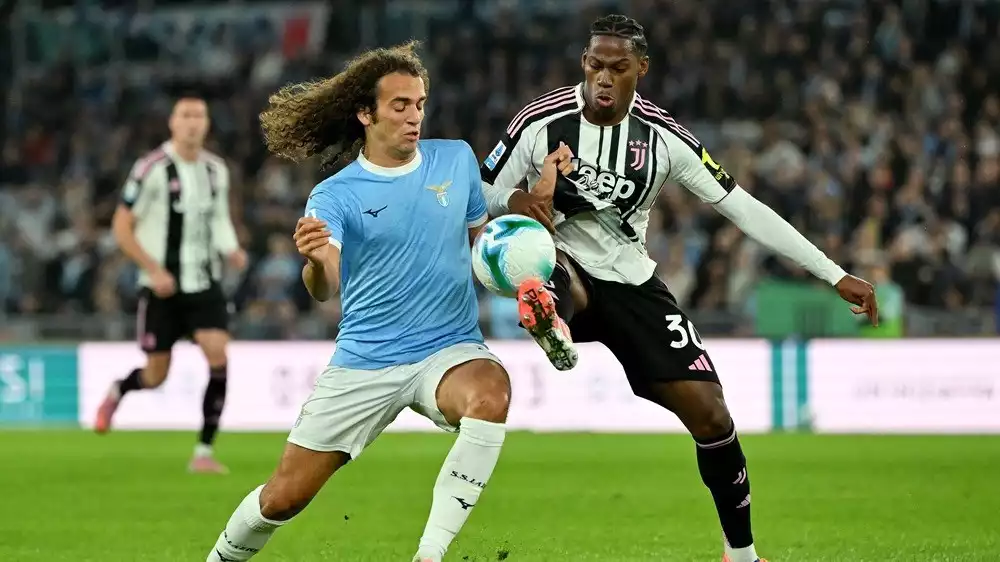 Striker Juventus Jonathan David dan Matteo Guendouzi dari Lazio
