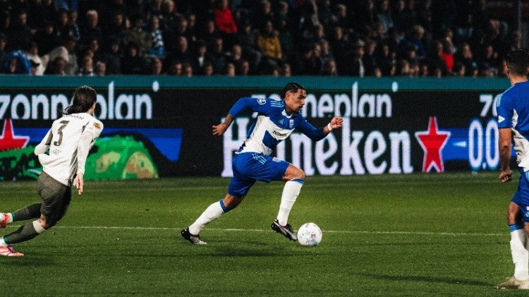 John Herdman Full Senyum, 2 Striker Keturunan Ini Sama-sama Tampil Gacor di Liga Belanda
            - galeri foto