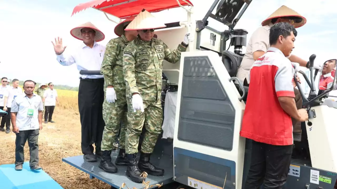 Kementerian Pertanian (Kementan) bersama Tentara Nasional Indonesia Angkatan Laut (TNI AL) memperkuat sinergi strategis dalam mewujudkan swasembada kedelai nasional.
