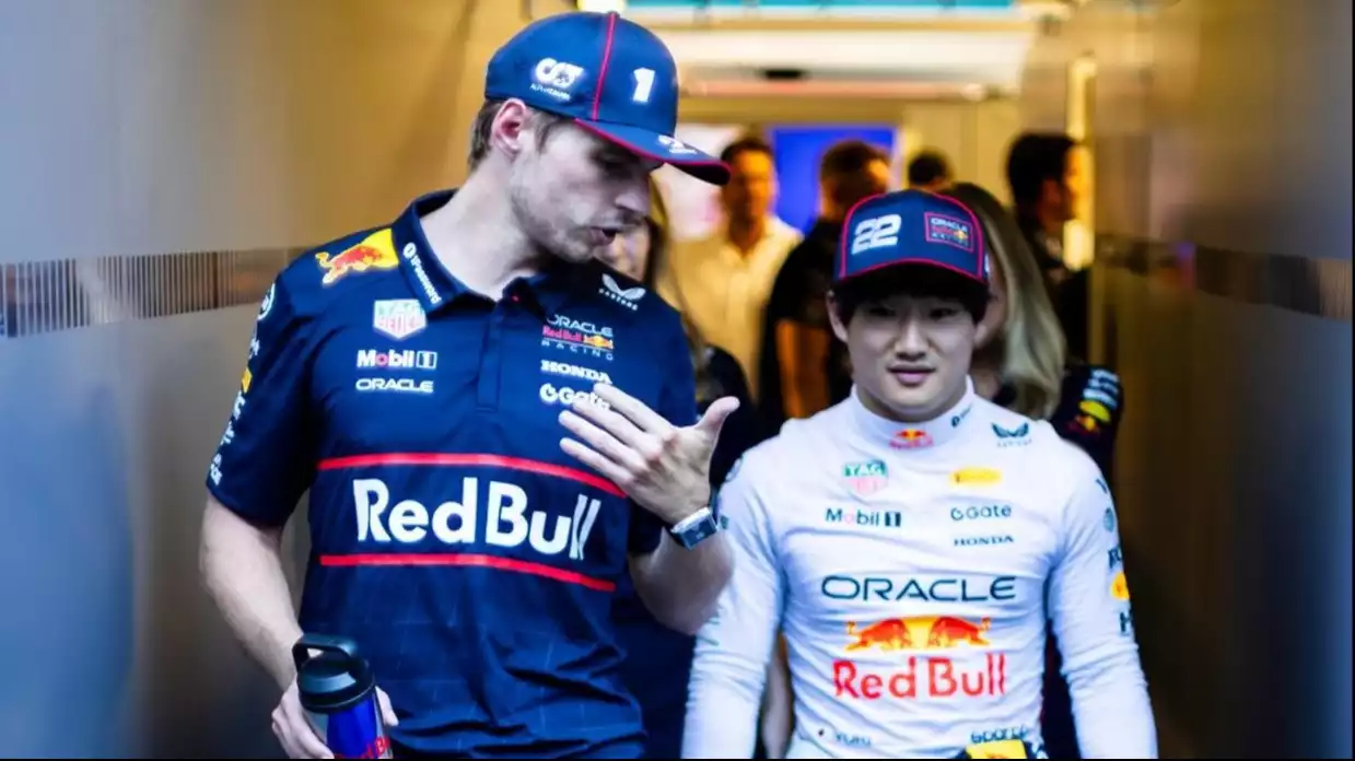 Dua Pembalap Red Bull, Max Verstappen dan Yuki Tsunoda