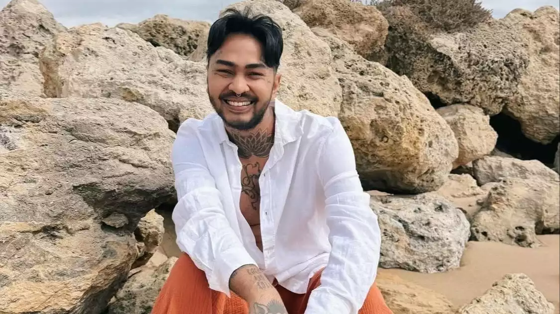 Artis Leonardo Arya atau yang dikenal dengan Onadio Leonardo