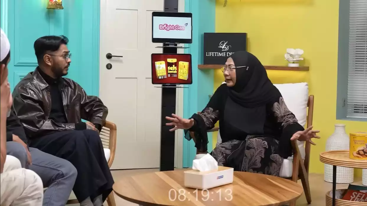 Onadio Leonardo alias Onad dan dr Aisah Dahlan saat membahas tentang narkoba