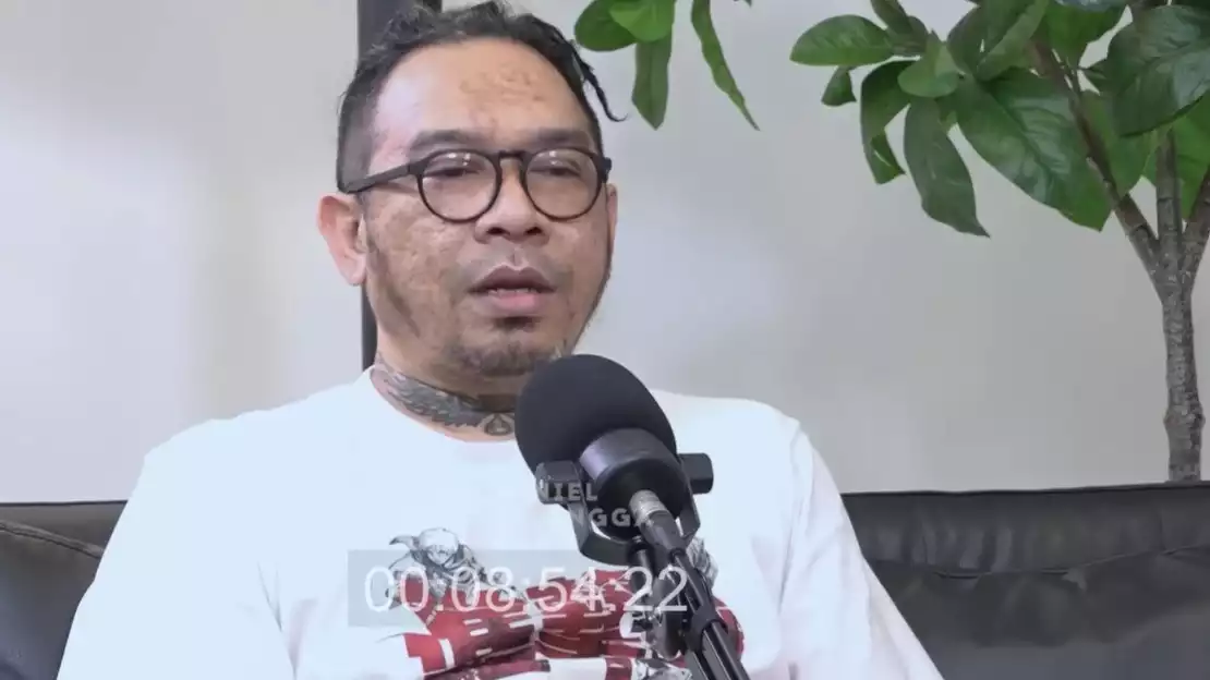 Jonathan Latumahina, ayah David Ozora