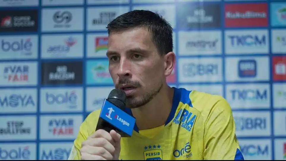 Pemain Persib Bandung, Thom Haye