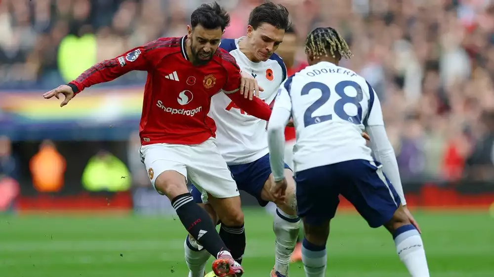 Bruno Fernandes saat Manchester United hadapi Tottenham Hotspur
