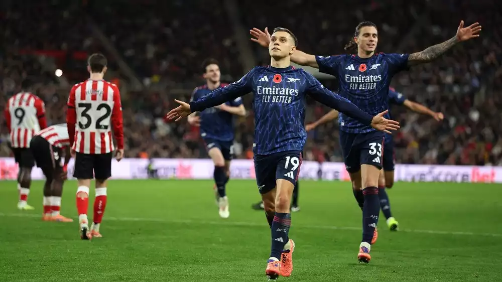 Leandro Trossard dalam laga Sunderland vs Arsenal
